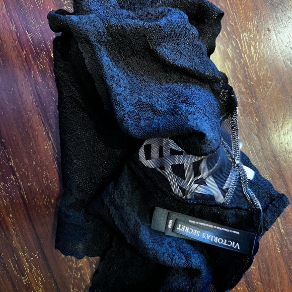 Victoria's Secret NWOT Lacey Cheeky panties, sz M - Picture 4 of 5